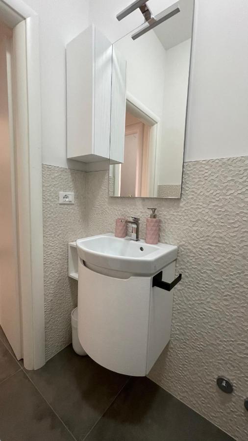 Guest House Kinga Cavour Firenze Esterno foto